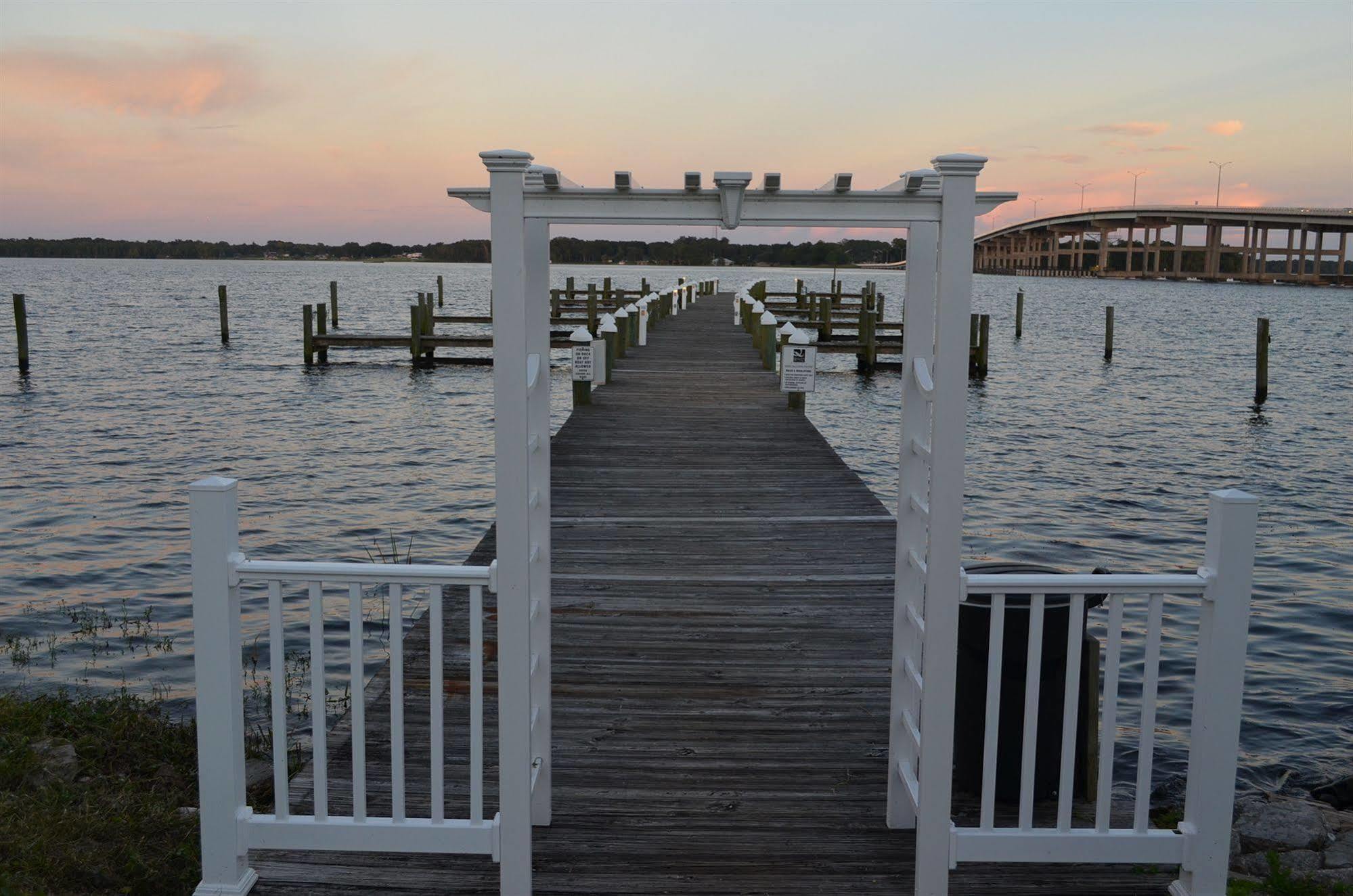 Quality Inn And Suites Palatka Riverfront المظهر الخارجي الصورة